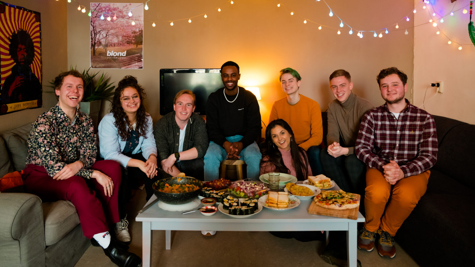 Nieuw verbond van klimaatorganisaties daagt jongeren uit om minder vlees te eten